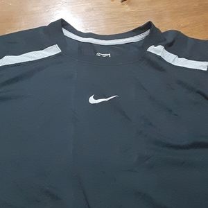 Nike performance T